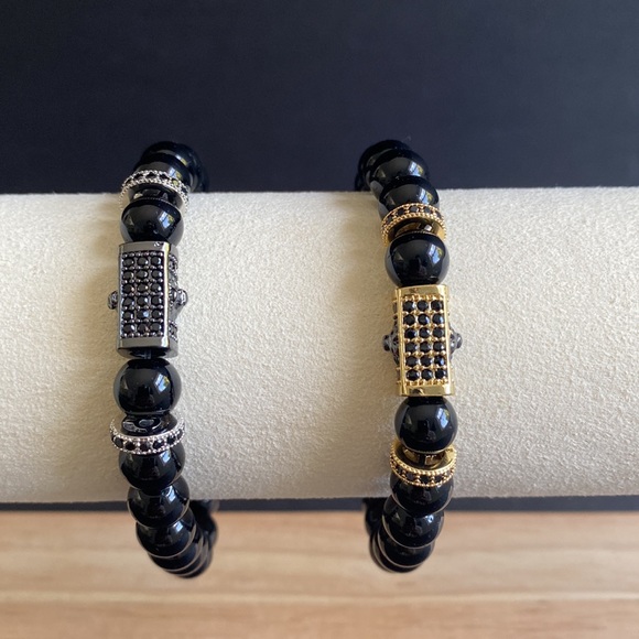Polished Onyx with Black Pave LionsHead Bead - Picture 3 of 7